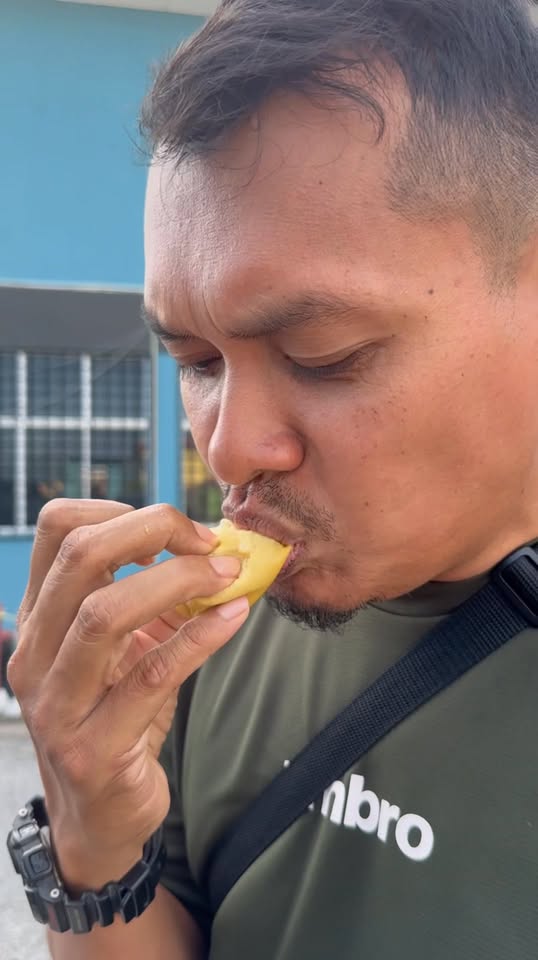 Ciri-ciri Durian D175 - Warna Hijau Tanda Kualiti